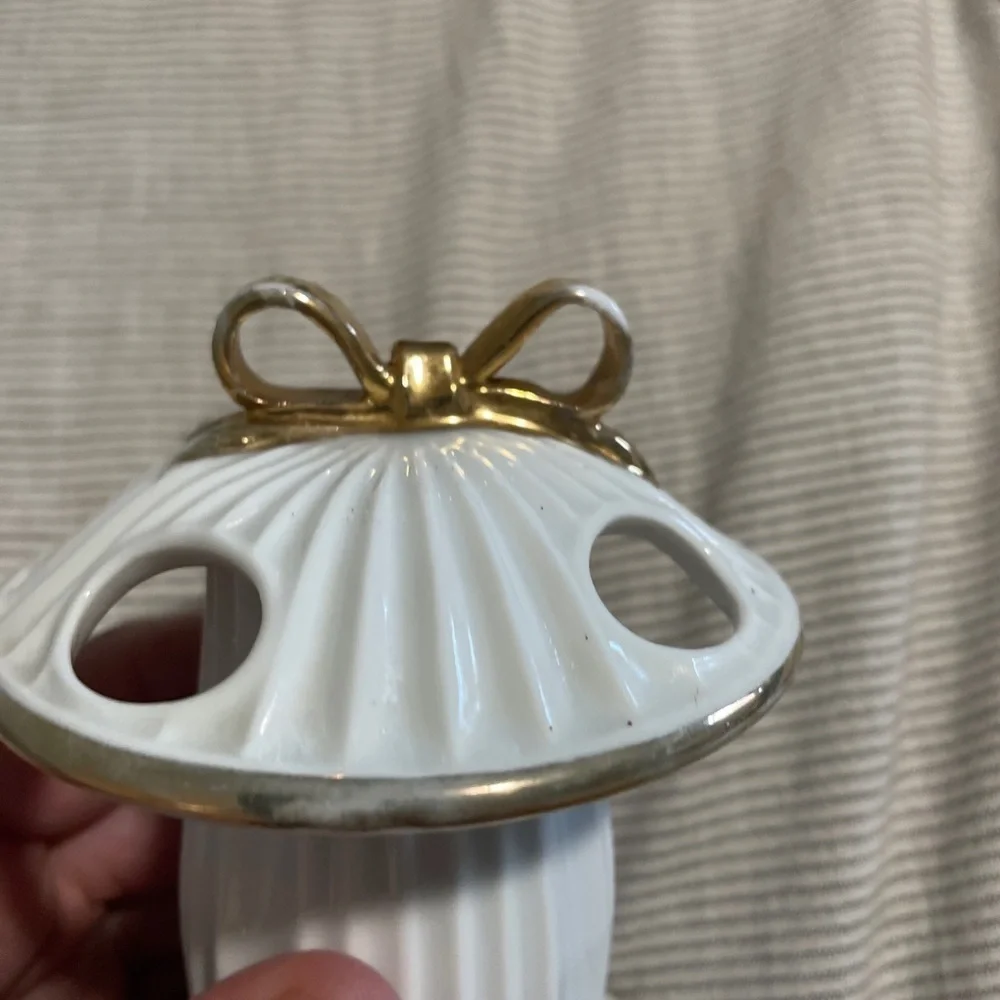 Seymour Mann 18k Gold Nostalgia Toothbrush Holder